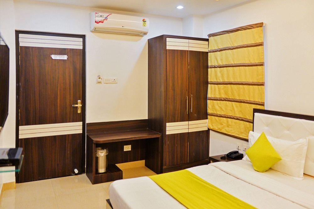 Hotel Janki International By Keymagics Varanasi Exteriör bild